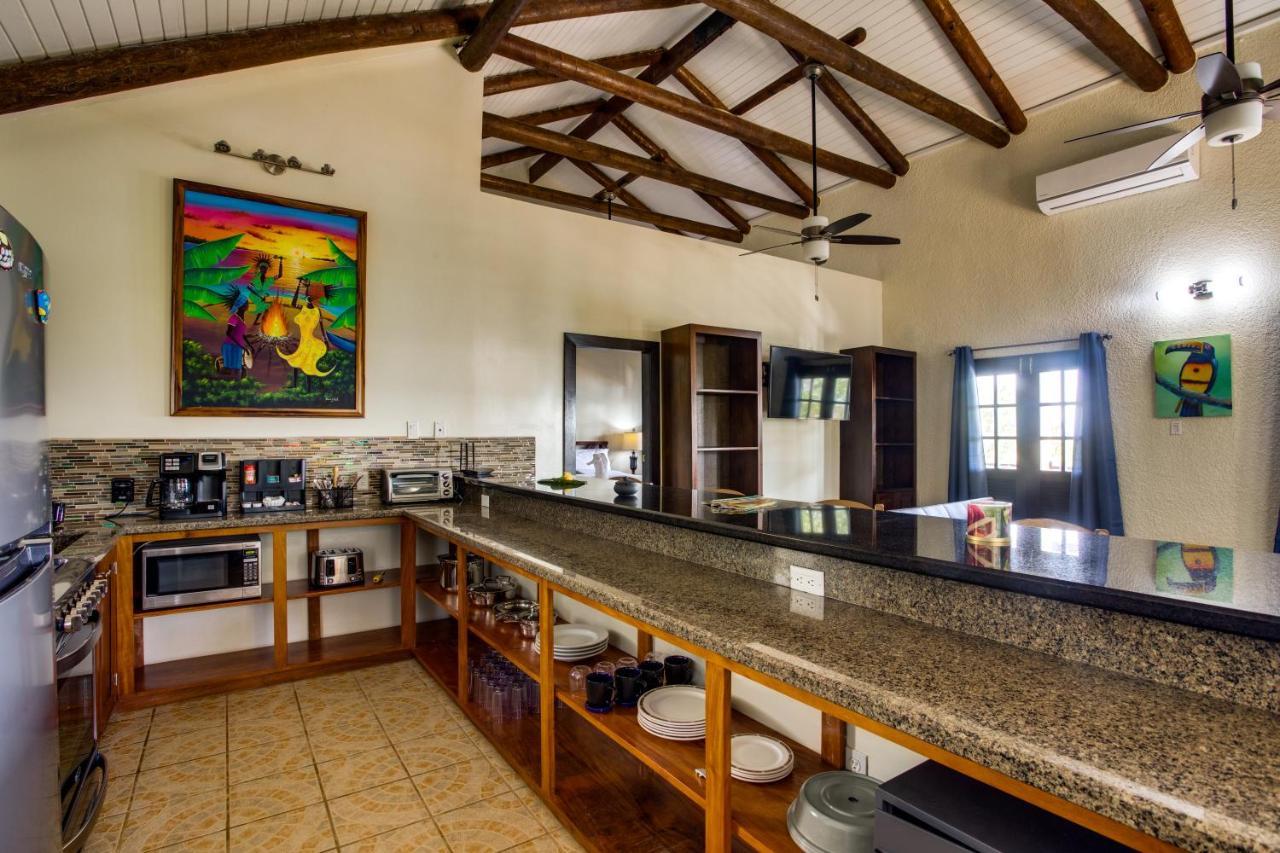 Mariposa Belize Beach Resort Placencia Екстер'єр фото